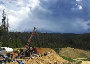 Revival Gold impulsa el recurso Beartrack-Arnett en Idaho, las acciones suben