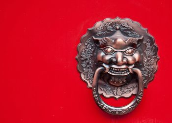 El precio del cobre se acerca al mínimo de 8 meses por el endurecimiento de los bloqueos en China