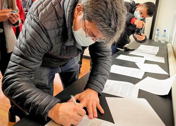 Tres comunidades chilenas mantienen la protesta contra la minera de cobre Los Pelambres