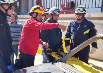 Chile: Bomberos de Los Andes capacitan a brigadistas de Codelco Andina