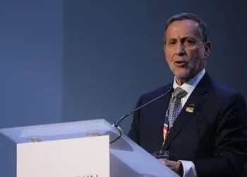 Perú: ¡Miguel Cardozo Exige Claridad en Medidas para Agilizar Permisos Mineros!