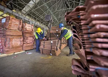 Internacionales; ¡Furor en los Mercados! El Cobre Alza Vuelo Impulsado por un Dólar Debilitado y Fundamentos Robustos