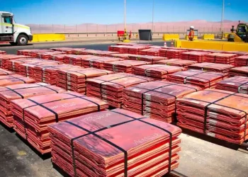 Internacionales; ¡Alerta en el Mercado del Cobre! Desplome ante el Temor por Tasas de Interés Elevadas