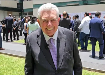 Perú: «Revelación Explosiva: Oscar Gonzalez Rocha Asegura que Rómulo Mucho Impulsará el Desarrollo Nacional desde el Minem»