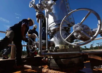 Internacionales: EEUU lidera el mercado europeo de crudo, gasóleo y GNL con fuerza y ??determinación.