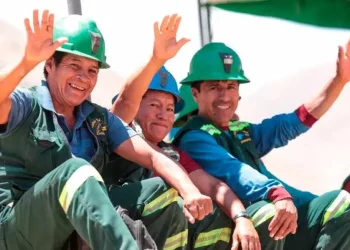 Perú: ¡Revolutionizing Mining Formalization in Peru: Expert Recommendations for Success!