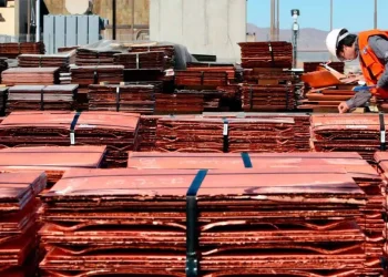 Internacionales: ¡Mercado de metales industriales en Londres se tambalea ante la espera de datos clave de EEUU y China!