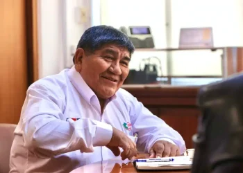 Perú: ¡»Imperativo de la Industria: Proyectos Mineros Maduros, ¡Hora de Despegar!» – Declaración Exclusiva de Rómulo Mucho!