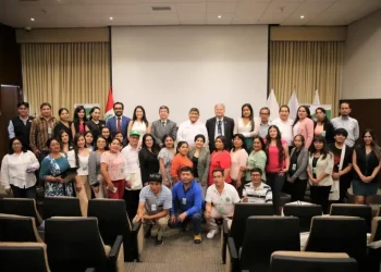 Perú: ¡Líderes Comunitarios: Pilares Clave en la Transformación del Sector Minero!