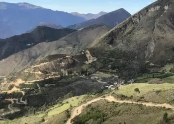 Perú: ¡Descubrimiento en Callanquitas Oeste revela un tesoro mineral sin fin!