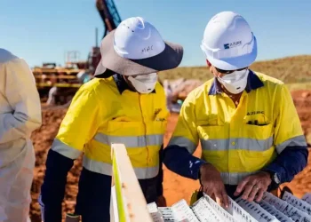 Chile: ¡Alianza Trascendental en Marcha! Sociedad Rinehart-SQM se Fusiona con la Australiana Azure Minerals