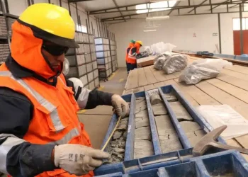 Perú: ¡Perú acelera su ritmo: Aprueba tres proyectos mineros cada mes!