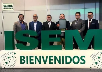 Perú: Brillando en la Oscuridad: Pan American Silver Huarón Destaca en Seguridad Minera