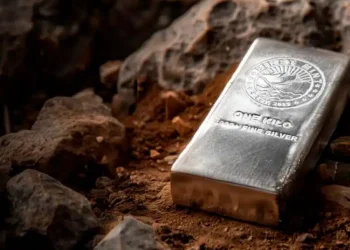 USA: ¡Brillando con Esplendor! First Majestic Lanza la Venta de Lingotes de Plata desde su Mítica Planta First Mint en Nevada