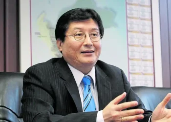 Perú: ¡Shinno revela la clave para la transformación minera: una ley decisiva!