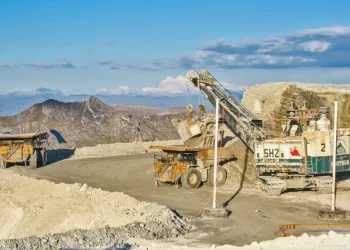 Perú: ¡Revolución Minera en Perú: Forjando un Futuro Sostenible!