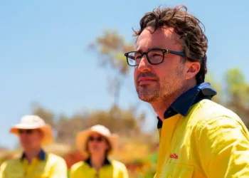 Australia:»El Ascenso de un Titán: Simon Trott Lidera la Cámara de Minerales y Energía de Australia»