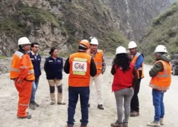 Perú: «Explorando los Misterios del Cerro Tamboraque: Un Viaje al Corazón de la Tierra»