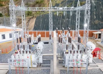 Perú: «Energía Renovable en Acción: La Revolución de Poderosa en Chacparrosas»