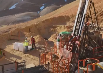 Argentina: Descubrimientos Subterráneos Asombrosos: Aldebaran Resources Inc. Revoluciona la Minería en el Proyecto Altar