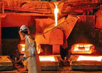 Internacionales: Perspectivas y Desafíos: El Cobre Retrocede Ante la Incertidumbre Económica de China