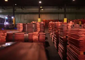 Internacionales: «Cobre: La Danza de los Mercados – ¿Un Brillo Efímero o un Destino Prometedor?»