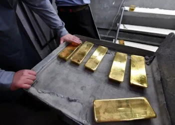 Internacionales: «El Oro Brilla con Fuerza: Perspectivas de Recortes de Tasas y Tensiones Globales Impulsan su Ascenso»