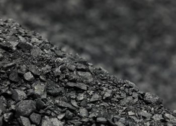 Colombia: «El Pulso Político del Carbón: Conflicto Tributario sacude la Estabilidad Financiera Nacional»