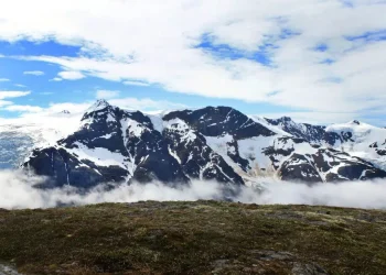 Minería: «Desbloqueando el Tesoro Oculto: Kingfisher Metals Asume el Desafío del Proyecto LGM»