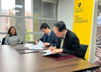 Chile: «Forjando el Futuro Geológico: Sernageomin y la Universidad Mayor unen fuerzas»