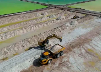 Chile: «El Duelo por el Litio: Tianqi vs. Codelco y SQM»