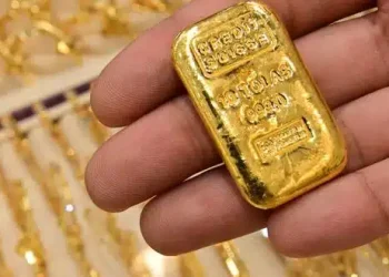 Internacionales: El Oro Desciende en un Mar de Toma de Ganancias y Fuerza del Dólar