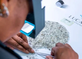 Internacionales: Lucara Diamond se Desvincula de Clara