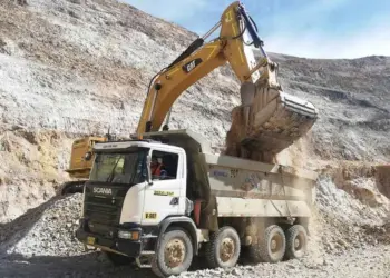 México: Auxico Giro Estratégico Hacia Sudamérica Mineral