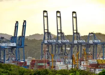Panamá: Lupa Fiscal sobre Contrato Portuario de CK Hutchison