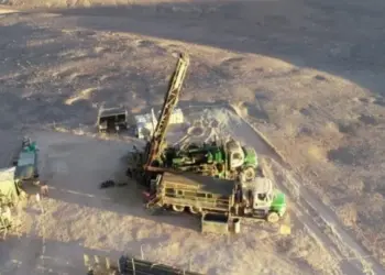 Chile: Cachorro Desenterrado