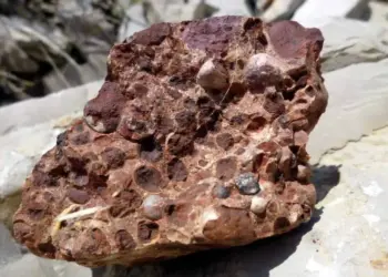 Internacionales: Rio Tinto Expande Bauxita