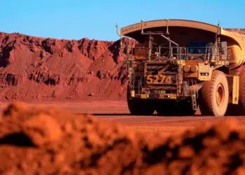 Internacionales: Mineral de Hierro Cae: China Contiene el Golpe